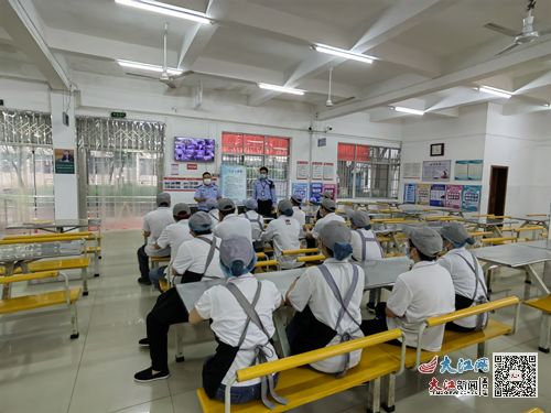 潯陽(yáng)區(qū)領(lǐng)導(dǎo)帶隊(duì)到九江一中開展食品安全 兩個(gè)責(zé)任 包保督導(dǎo)工作 組圖